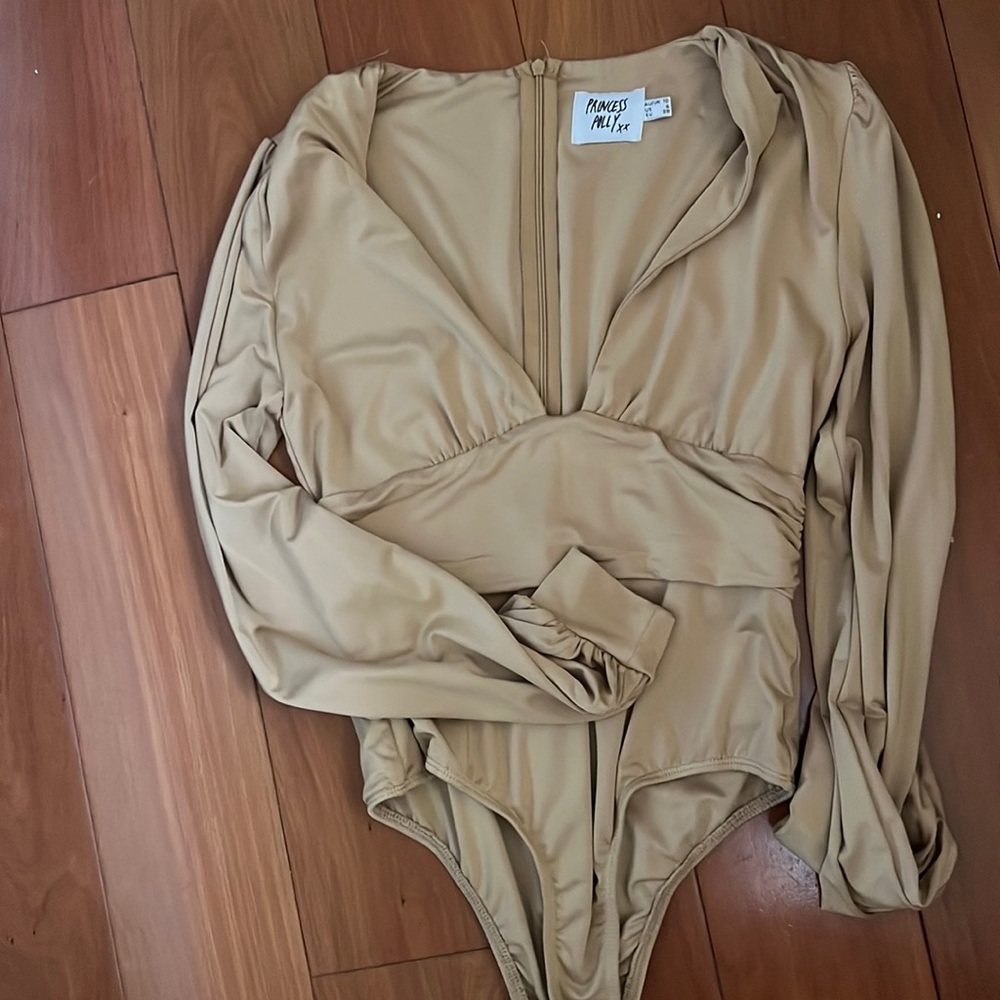 Nude long sleeve body suit
